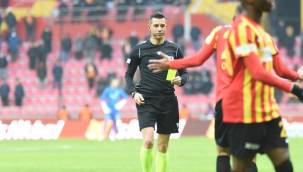 Kayserispor’un Fenerbahçe’ye konuk olacağı maçı Ali Palabıyık yönetecek