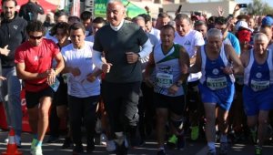 Kültür ve Turizm Bakanı Ersoy, Uluslararası 7. Gelibolu Maratonu'na katıldı