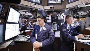 Küresel piyasalar, sterlinde yaşanan çalkantı sonrası denge arayışında 