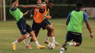 MAÇA DOĞRU… Fenerbahçe ile Kayserispor 53’üncü randevuya çıkacak