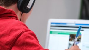 MEB'den ilkokullarda yabancı dil öğretiminde dijital içerikli yeni etkinlik programı