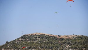 Mersin'i kuş bakışı gören Gelincik Tepesi'nden 8 ayda 20 bin uçuş yapıldı