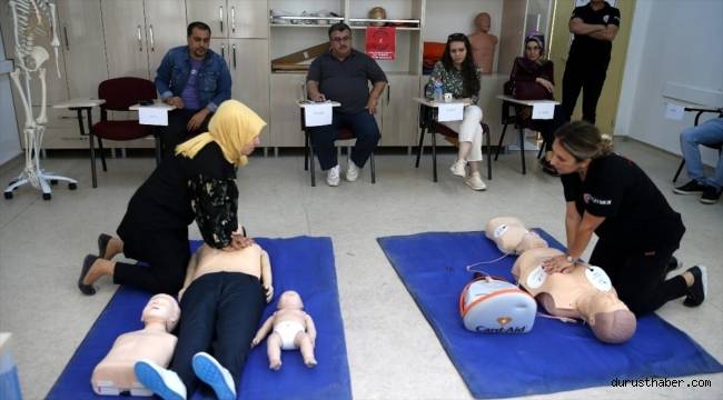 Öğretmenler ilk yardım eğitimiyle hayat kurtarıyor