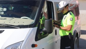 Okulların ilk haftasındaki denetimlerde 126 servis aracı trafikten men edildi