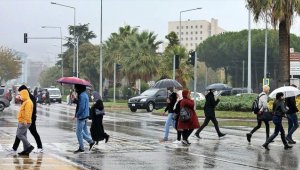 Orta ve Doğu Karadeniz için yarın kuvvetli sağanak uyarısı