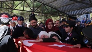 Rize'de trafik kazasında şehit olan Uzman Çavuş Özsoy son yolculuğuna uğurlandı