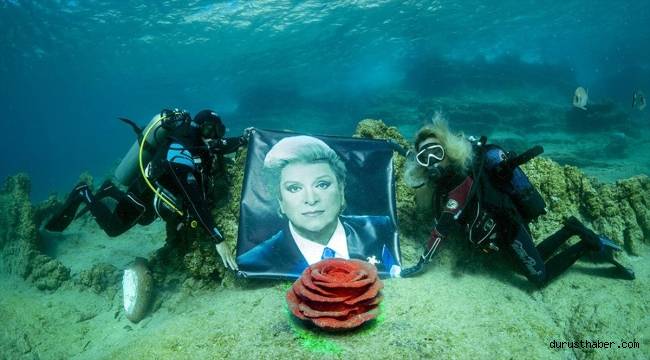 'Sanat Güneşi', vefatının 26. yılında su altında anıldı