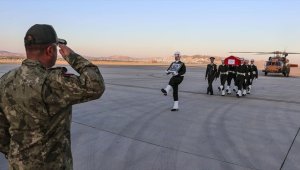 Şehit Ulaştırma Sözleşmeli Piyade Er Ayberk son yolculuğuna uğurlanıyor