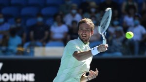 Son şampiyon Medvedev ABD Açık'ta 4. tura çıktı