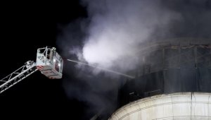 Sultanbeyli'de tencere imalathanesinde çıkan yangın söndürüldü