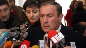Ter-Petrosyan: Bizi ağır, sancılı kararlar bekliyor, Azerbaycan ve Türkiye ile anlaşma imzalamalıyız