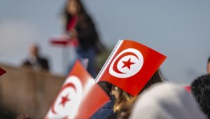 Tunus, siyasi partilerin marjinalleştirildiği bir ortamda erken seçime gidiyor