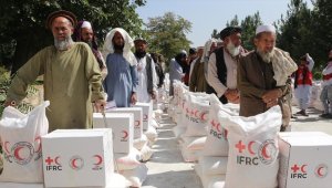 Türk Kızılaydan ihtiyaç sahibi 1000 Afgan aileye gıda yardımı