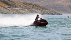 Türkiye Su Jeti ve Flyboard Şampiyonası Kayseri'de tamamlandı