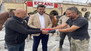 Ürgüplü Gazi Bekir Çavuş'un kabir toprağı at sırtında 6 günde memleketine getirildi