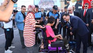 Vali Çiçek Akülü Araç Dağıtım Törenine Katıldı