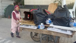 Yalova'daki semt pazarının "gözlemeci ablası" hayata tek eliyle sarıldı