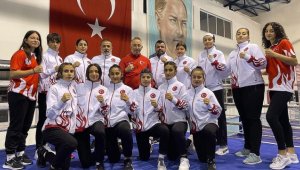 Yıldız milli boksörler, Avrupa Şampiyonası hazırlıklarını tamamladı