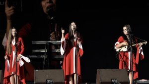 4. Dünya Göçebe Oyunları'nda Gürcü müzik grubu Trio Mandili konser verdi