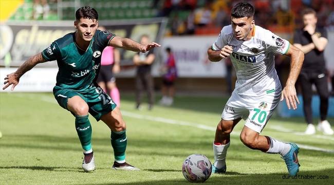 Alanyaspor-Giresunspor maçında beraberlik