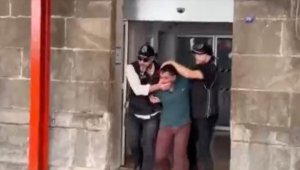 Bursa'da infaz koruma memurlarını taşıyan servis aracına yönelik saldırının firari faili yakalandı