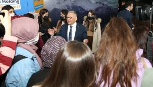 Büyükşehir'in 40 Milyon TL'lik 'Eğitim' Desteği İçin Başvuru Şartlarının Detayları Belli Oldu