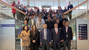 CERN'de çalışan Türk bilim insanları Cenevre'deki Türk toplumuyla bir araya geldi