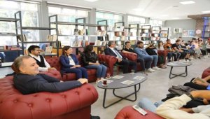 ERÜ Rektörü Fatih Altun, öğrencilerle buluştu