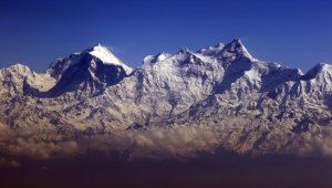 Himalayalar'da çığ düşmesi sonucu 10 dağcı öldü, 11 dağcı kayıp