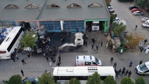 İstanbul'da oto sanayi sitesinde meydana gelen patlamada 1 kişi öldü, 3 kişi yaralandı