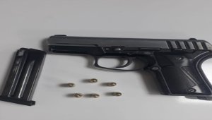 Kayseri'de bir kişi ruhsatsız tabanca ile yakalandı