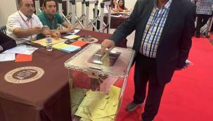 Komite üyelerinin istifası seçimleri yeniletir mi?