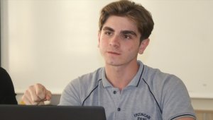 Liseli Batuhan, yapay zeka projesiyle ABD'deki yarışmaya katılacak