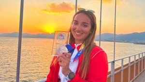 Para yelkenci Miray Ulaş, dünya ikincisi oldu