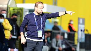 Süper Lig ekibinde flaş ayrılık! Teknik direktör ile yollar ayrıldı