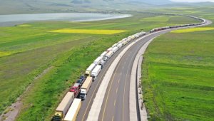 Vali Öner'den Çıldır-Aktaş Gümrük Kapısı'ndaki tır kuyruğuna ilişkin açıklama