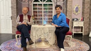 Yeşilçam'ın efsanelerini sahnede buluşturan "Muhteşem İkili" prömiyer yaptı