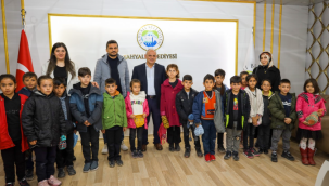 Başkan Esat Öztürk, küçük öğrencilere belediyeciliği anlattı