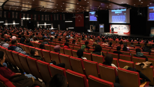 Büyükkılıç, KAYMEKli Gençlerle Yarışma ve Seminerde Buluştu