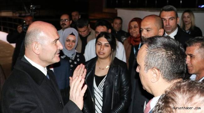 İçişleri Bakanı Soylu, Kilis'te terör saldırısında yaralanan güvenlik görevlilerini ziyaret etti