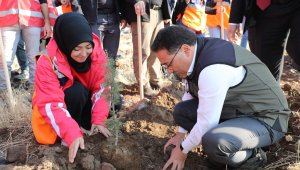 Kayseri'de "Milli Ağaçlandırma Günü" kapsamında fidanlar toprakla buluşturuldu