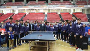 Kocasinan Belediye Başkanı Çolakbaydar'dan sporculara ziyaret