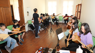 Talas'tan çocuklara özel bağlama kursu