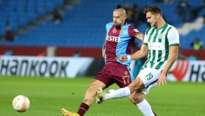 Trabzonspor yoluna UEFA Avrupa Konferans Ligi play-off turunda devam edecek