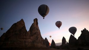 Kapadokya'da 11 ayda 629 bin 283 turist balon turuna katıldı