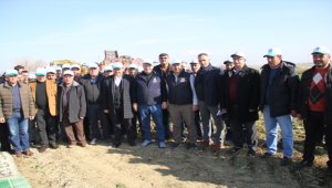 Kayseri'de ikinci ürün olarak yetiştirilen şeker pancarı hasat edildi