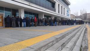 SGK önünde EYT yoğunluğu 