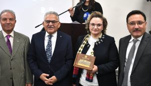 Vali Çiçek ve Başkan Büyükkılıç insan hakları konferansına katıldı