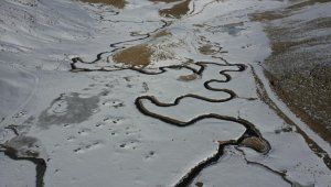 Ağrı'da karla kaplanan menderesler her mevsim farklı güzellikler yansıtıyor