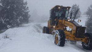 Antalya'nın yüksek kesimlerine kar yağdı